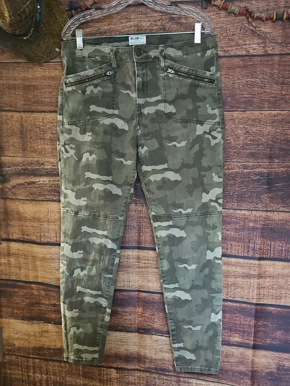 NWOT "WILLIAM RAST FOUNDED BY JUSTIN TIMERLAKE" & FRIEND CAMO STRECH JEANS SZ 32